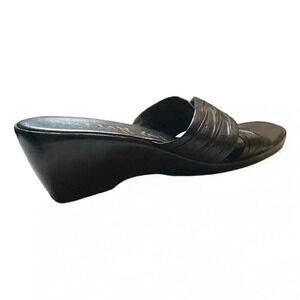 Italian Shoemakers black mules, with crossover leather straps,  2” heel